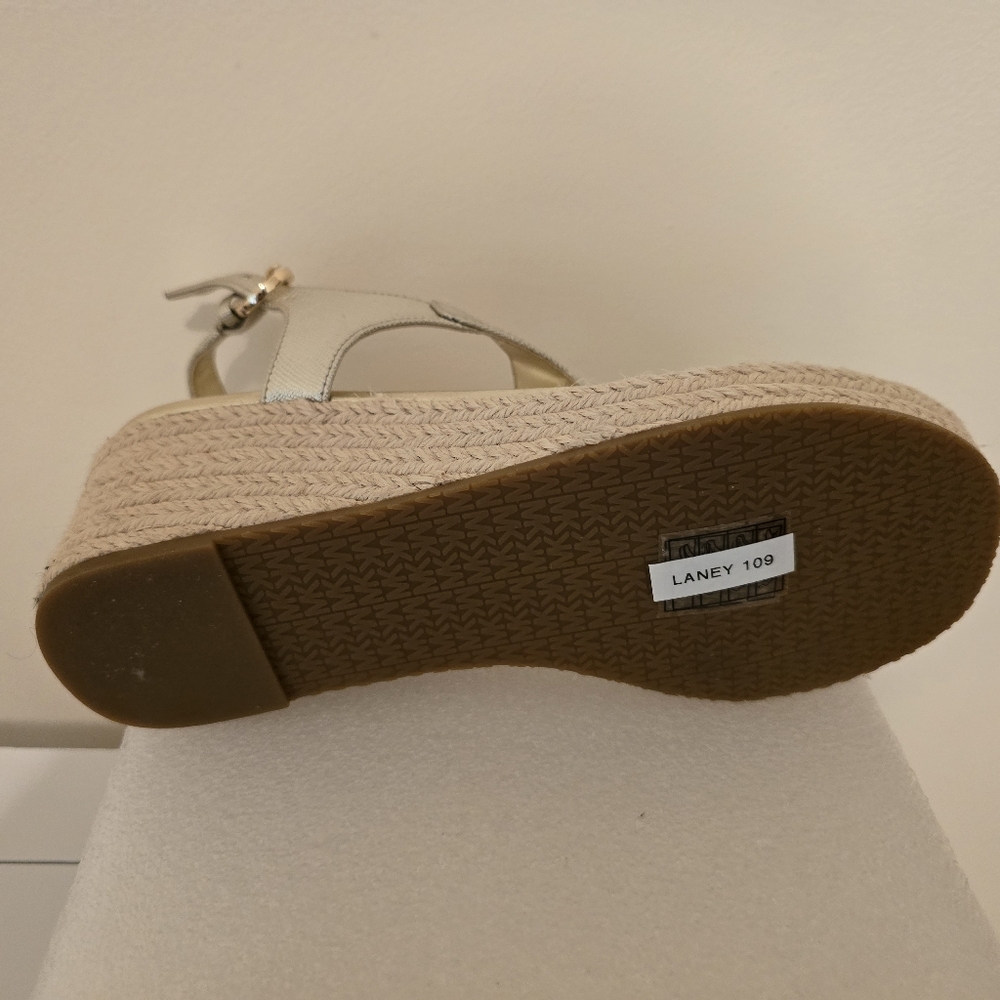 MICHAEL Michael Kors Gold Sandals - Picture 4 of 10